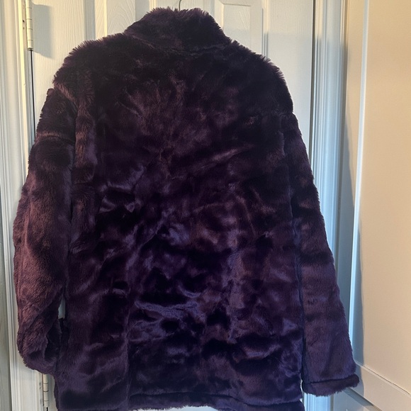 Luxurious Purple Faux Fur Jacket 2XL - Picture 6 of 8